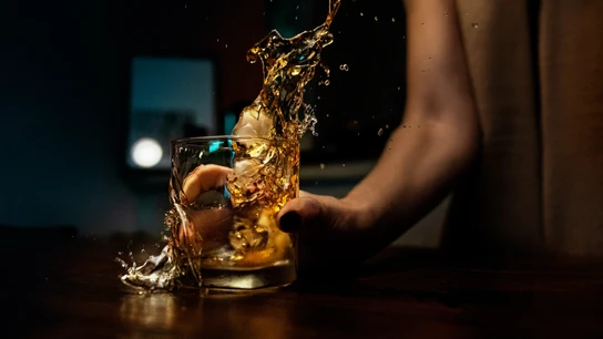 Fumamos y bebemos mucho más que antes de la pandemia: los datos de Hacienda lo demuestran Fumamos y bebemos mucho más que antes de la pandemia: los datos de Hacienda lo demuestran