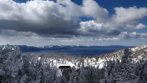 Lago Tahoe en invierno Lago Tahoe en invierno