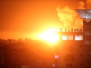 Palestinian militias fire 44 rockets from Gaza towards Israel in a new day of violence