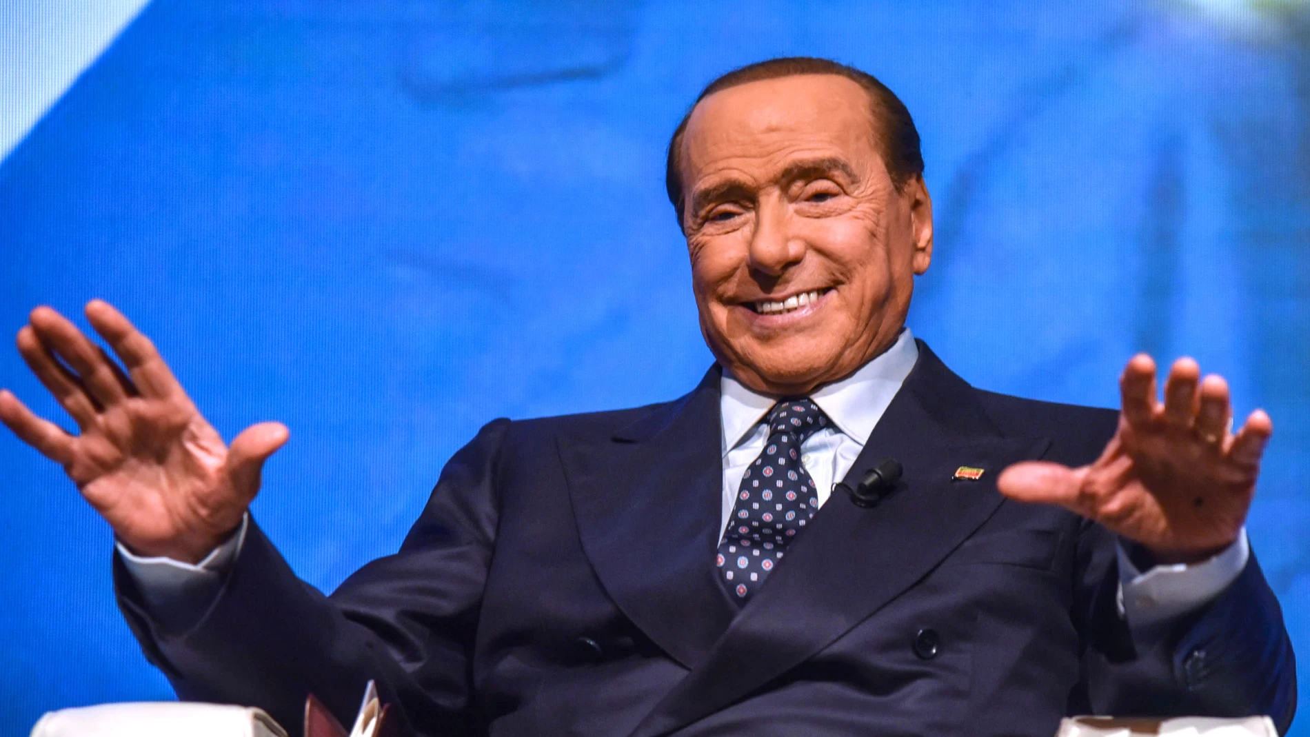 Foto de archivo del líder de Forza Italia y tres veces primer ministro de Italia, Silvio Berlusconi.