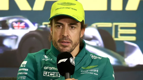 Fernando Alonso, ante los medios Fernando Alonso, ante los medios