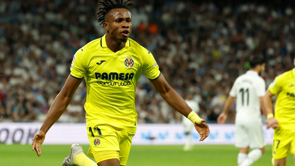 Chukwueze celebra un gol con el Villarreal