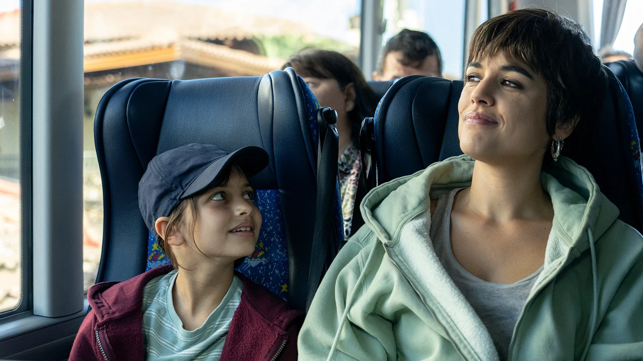 Cosette Silguero y Adriana Ugarte son Alba y Manuela en 'Heridas'.