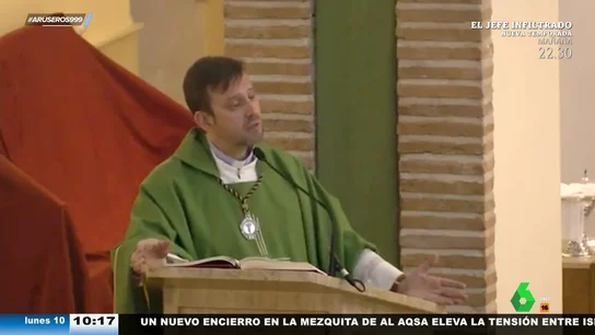 El cura de Valdepeñas carga contra los que le critican en misa: "Cuanto antes te vayas, mejor" El cura de Valdepeñas carga contra los que le critican en misa: "Cuanto antes te vayas, mejor"