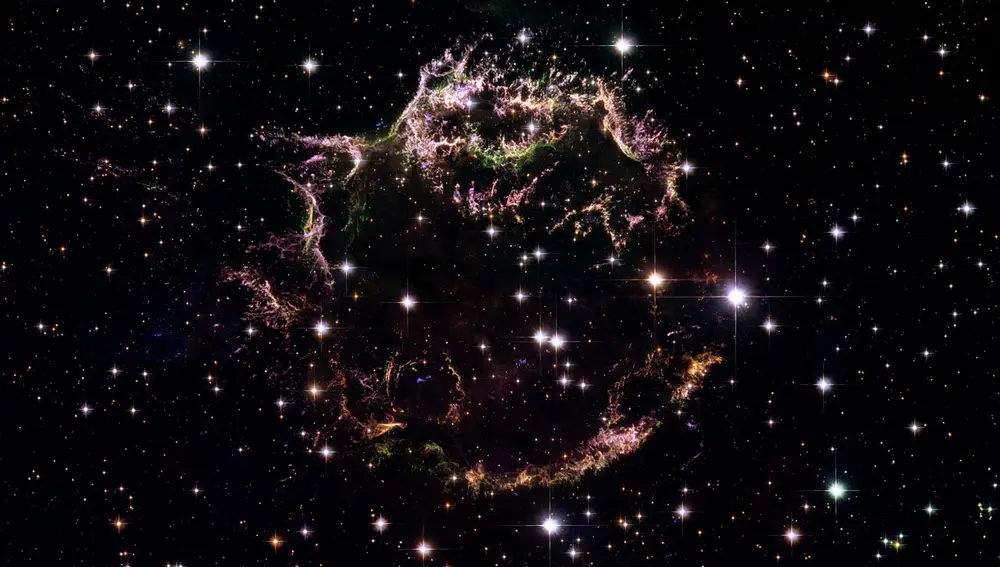 Cassiopeia A observada por el telescopio Hubble