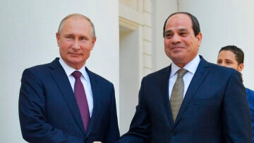 El presidente ruso, Vladimir Putin, junto al presidente egipcio, Abdel-Fattah el-Sissi, en 2018.