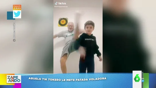 El paso de baile viral de un hombre que graba un vídeo de TikTok con su nieto: "Lo da todo literalmente" El paso de baile viral de un hombre que graba un vídeo de TikTok con su nieto: "Lo da todo literalmente"