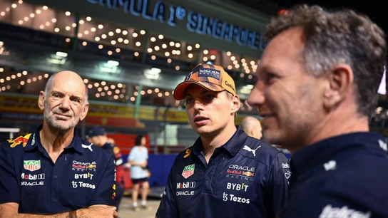 Adrian Newey, Max Verstappen y Christian Horner Adrian Newey, Max Verstappen y Christian Horner