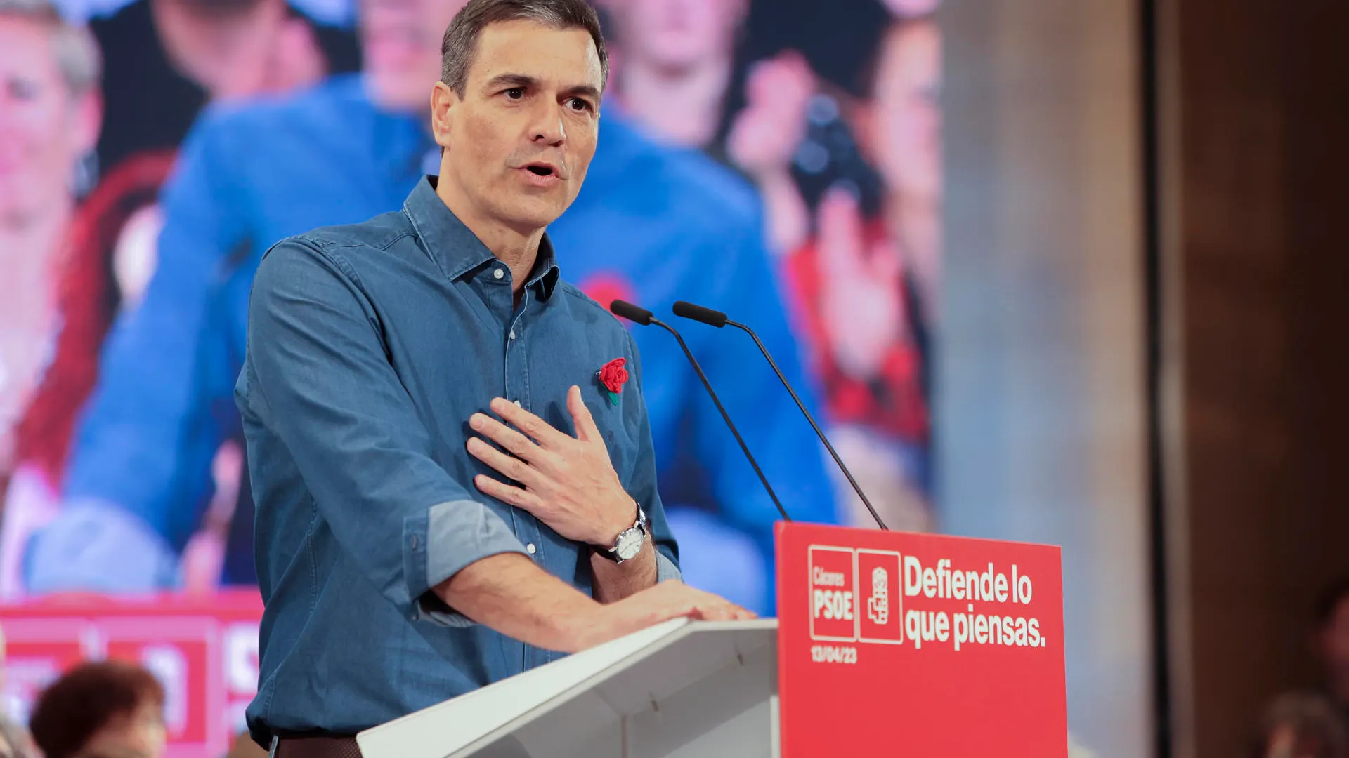 El secretario general del PSOE y presidente del gobierno, Pedro Sánchez, durante su intervención en un acto del PSOE en Cáceres este jueves.