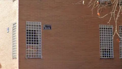 Placa de la calle Órgiva en el barrio de Usera de Madrid Placa de la calle Órgiva en el barrio de Usera de Madrid