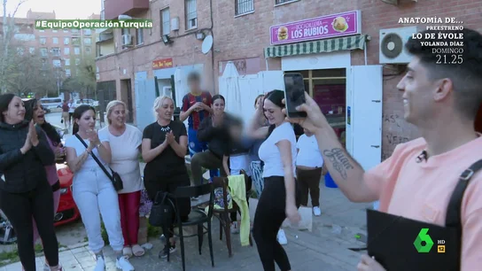 "Él me quitó hasta la vía": hablan el comercial de una clínica turca y sus clientas en Granada "Él me quitó hasta la vía": hablan el comercial de una clínica turca y sus clientas en Granada