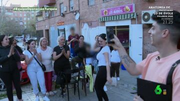 "Él me quitó hasta la vía": hablan el comercial de una clínica turca y sus clientas en Granada
