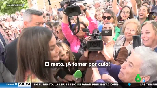 Así reacciona la reina Letizia ante esta frase de una mujer: "Quiero mucho a su marido y a sus hijas, el resto a tomar por culo" Así reacciona la reina Letizia ante esta frase de una mujer: "Quiero mucho a su marido y a sus hijas, el resto a tomar por culo"