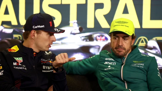 Fernando Alonso, con Max Verstappen Fernando Alonso, con Max Verstappen