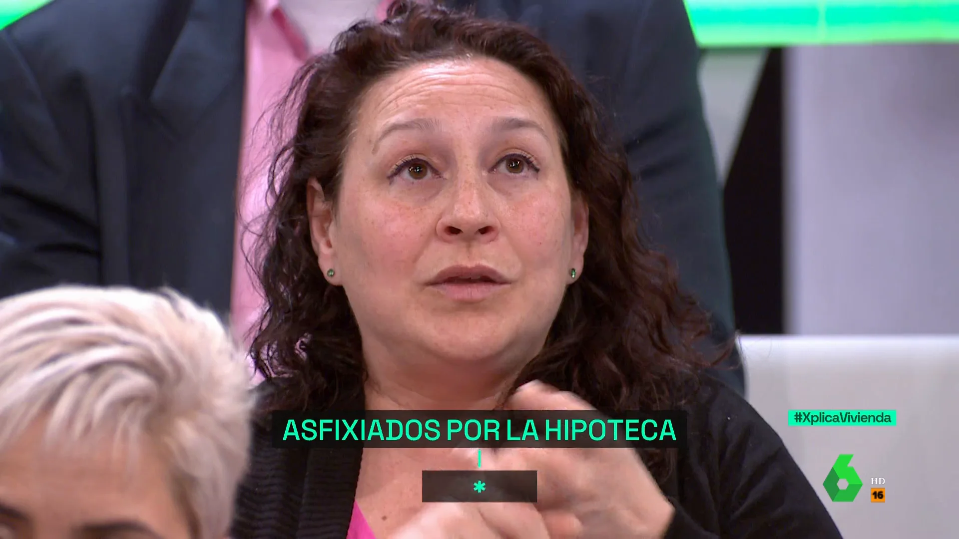 La desesperación de una mujer con hipoteca variable: "El banco te da largas, no te coge el teléfono... es angustiante"