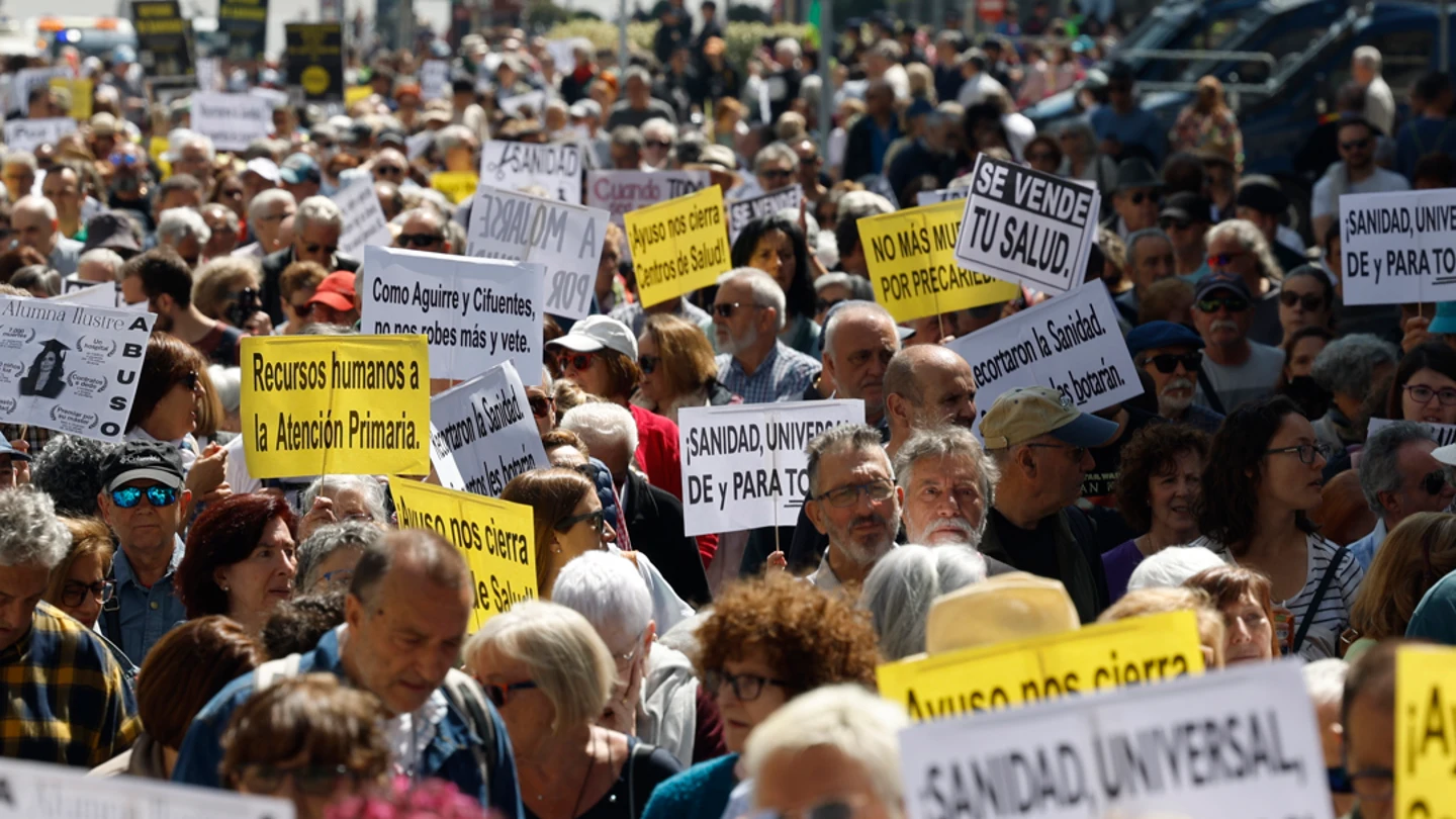 La Marea Blanca vuelve a la calle en Madrid contra la "mercantilización" de la salud La Marea Blanca vuelve a la calle en Madrid contra la "mercantilización" de la salud