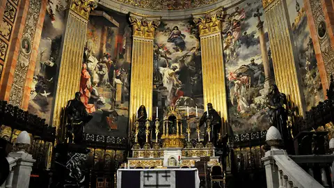 Interior de la Basílica de San Francisco el Grande Interior de la Basílica de San Francisco el Grande