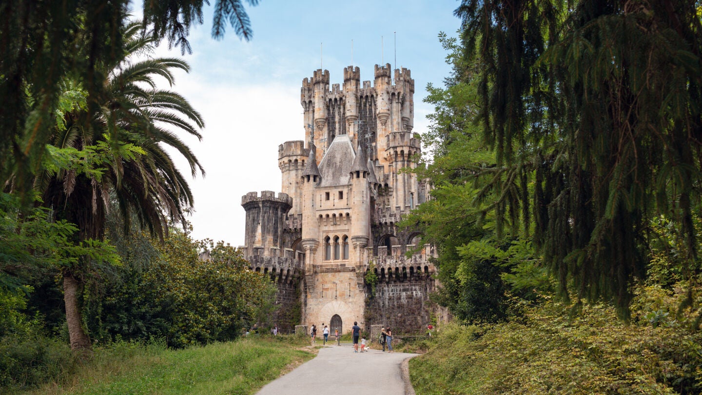 Castillo de Butr&oacute;n, en el Pa&iacute;s Vasco