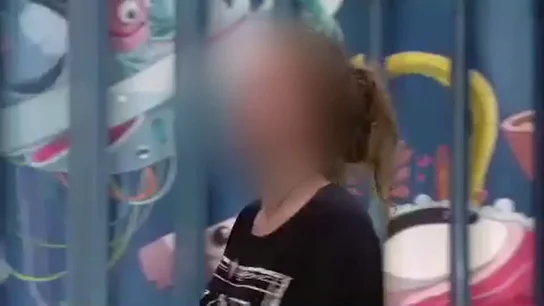 "Puedes abandonar sin penalización", el bochornoso ofrecimiento de Gran Hermano a Carlota tras el abuso sexual "Puedes abandonar sin penalización", el bochornoso ofrecimiento de Gran Hermano a Carlota tras el abuso sexual