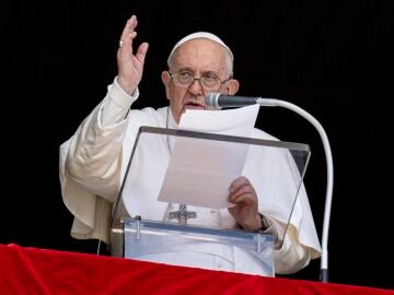 Pope Francis supports John Paul II after Pietro Orlandi’s accusations: “They are unfounded conjectures”