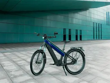 No es ni siquiera una moto, pero es capaz de superar en autonomía a muchos coches eléctricos No es ni siquiera una moto, pero es capaz de superar en autonomía a muchos coches eléctricos