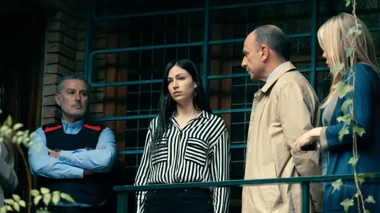 La escena de 'El cuerpo en llamas' que recrea la reconstrucción del crimen que hizo Rosa Peral. La escena de 'El cuerpo en llamas' que recrea la reconstrucción del crimen que hizo Rosa Peral.