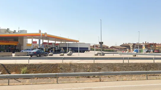Gasolinera de Villagonzalo Pedernales (Burgos) en la que tuvo lugar el tiroteo Gasolinera de Villagonzalo Pedernales (Burgos) en la que tuvo lugar el tiroteo