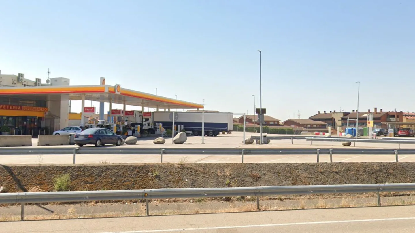 Gasolinera de Villagonzalo Pedernales (Burgos) en la que tuvo lugar el tiroteo Gasolinera de Villagonzalo Pedernales (Burgos) en la que tuvo lugar el tiroteo