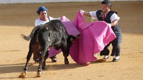 Imagen de archivo del espectáculo bombero torero Imagen de archivo del espectáculo bombero torero