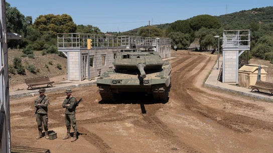 Maniobras del carro de combate Leopard, a 13 de abril de 2023, en Córdoba.  Maniobras del carro de combate Leopard, a 13 de abril de 2023, en Córdoba.