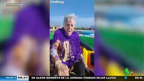 Así de bien se lo pasa esta abuela de 86 años con sus nietos en una atracción acuática de Mallorca