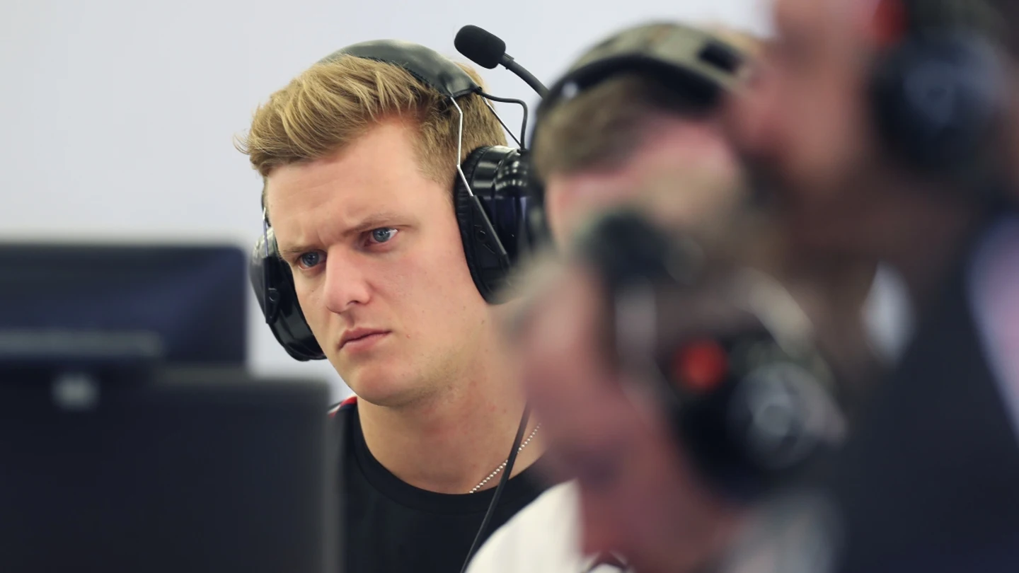 Mick Schumacher, con el equipo Mercedes Mick Schumacher, con el equipo Mercedes