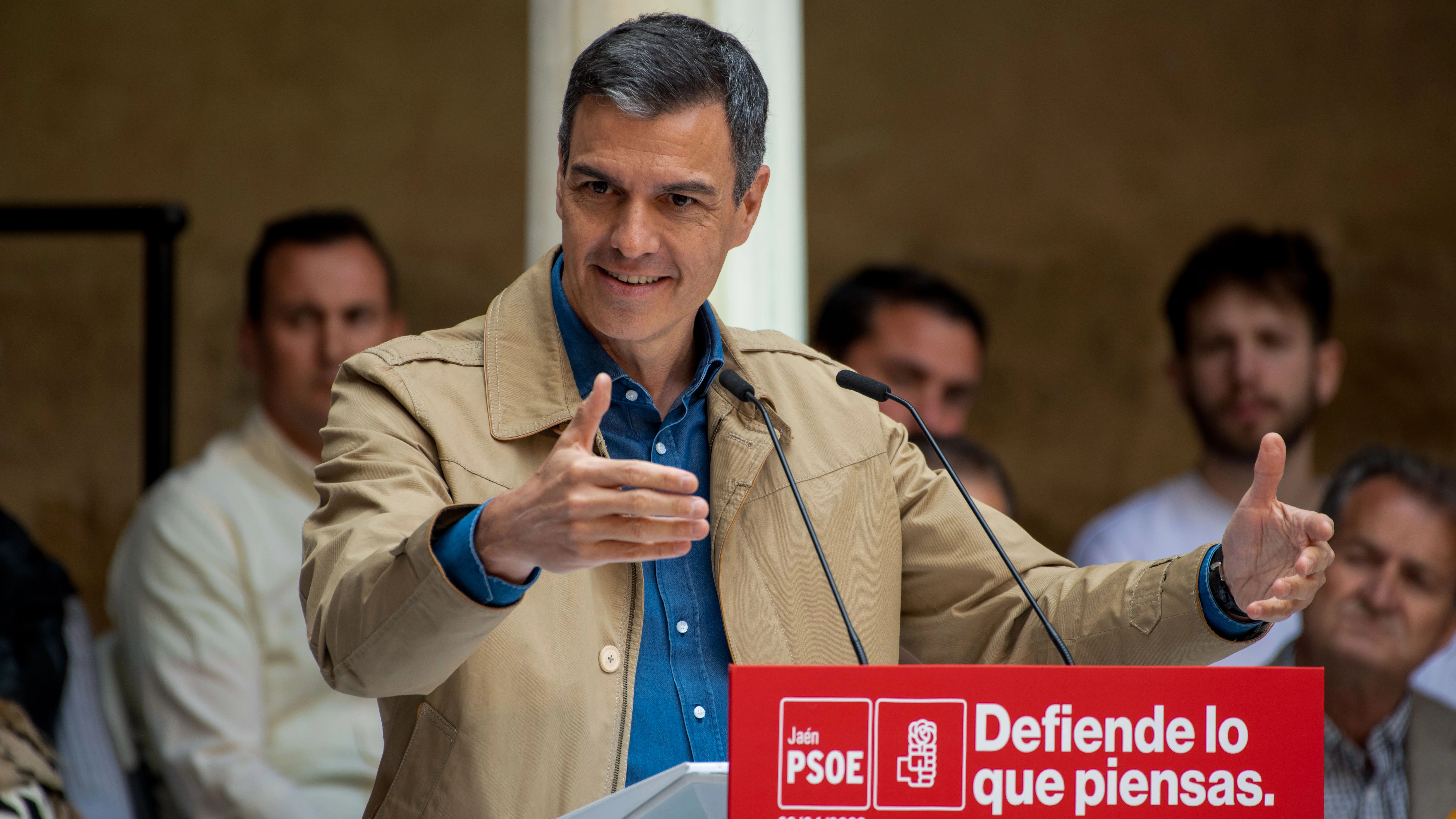 El presidente del Gobierno y secretario general del PSOE, Pedro Sánchez, durante su intervención en la Convención en el Mundo Rural que se celebra este sábado en el Antiguo Hospital de Santiago en Úbeda (Jaén).