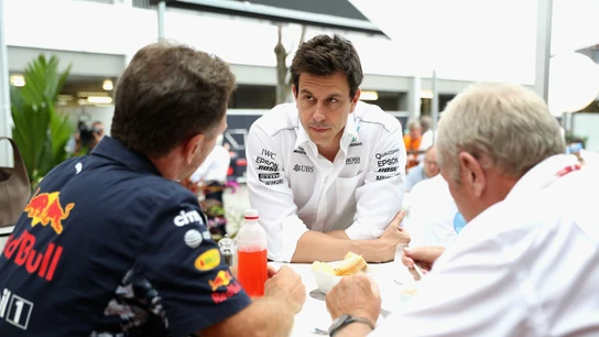 Christian Horner, Helmut Marko y Toto Wolff.  Christian Horner, Helmut Marko y Toto Wolff.