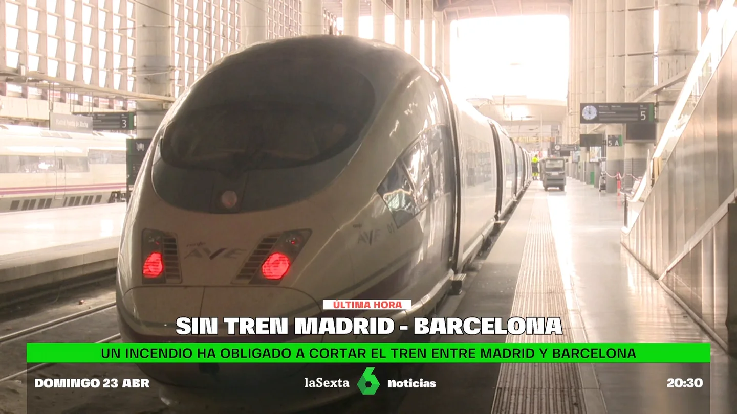 Suspendida la circulación de trenes entre Madrid y Barcelona por un incendio Suspendida la circulación de trenes entre Madrid y Barcelona por un incendio