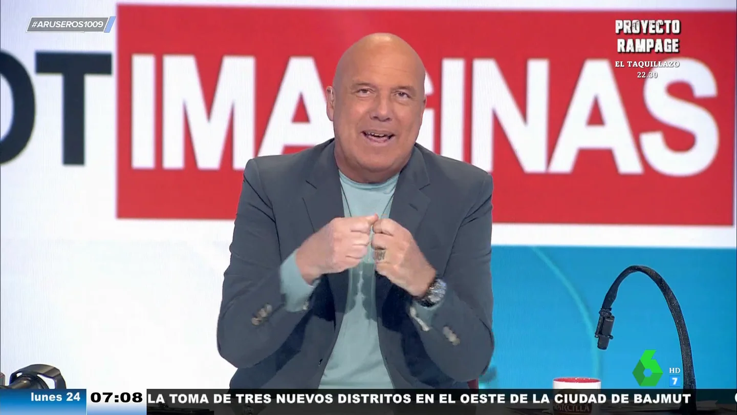 El irónico alegato de Alfonso Arús a favor de la presencia de niños en los hoteles con dardo a Angie Cárdenas incluido El irónico alegato de Alfonso Arús a favor de la presencia de niños en los hoteles con dardo a Angie Cárdenas incluido