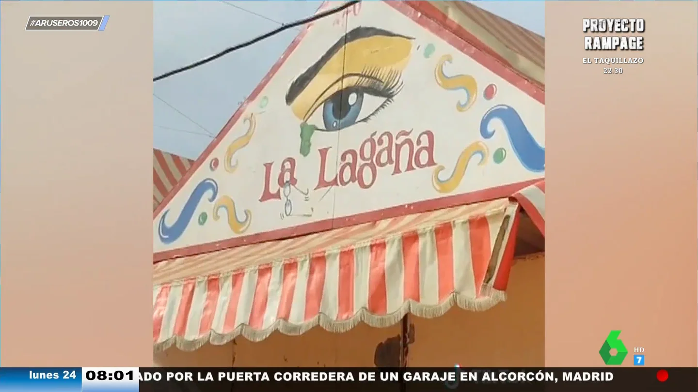 Una sevillana muestra los nombres más curiosos de las casetas de la Feria de Abril: "La encomienda y la embebienda" Una sevillana muestra los nombres más curiosos de las casetas de la Feria de Abril: "La encomienda y la embebienda"