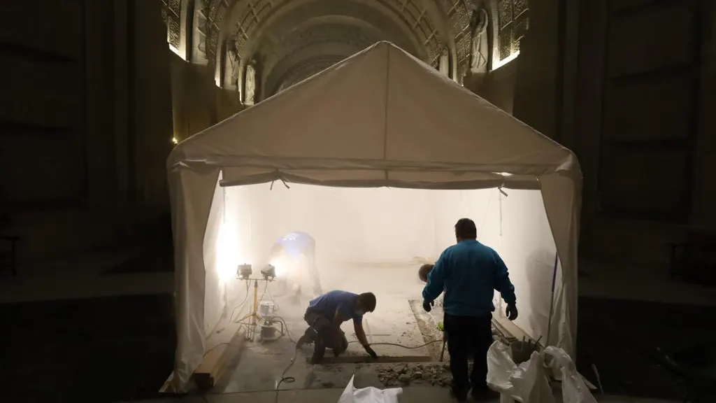 Exhumación de Primo de Rivera en la basílica del Valle de Cuelgamuros