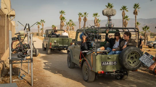 Imagen de rodaje de 'Los Farad', con Miguel Herrán y Susana Abaitua. Imagen de rodaje de 'Los Farad', con Miguel Herrán y Susana Abaitua.