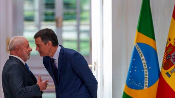 Lula da Silva dialoga con Pedro Sánchez en el Palacio de la Moncloa