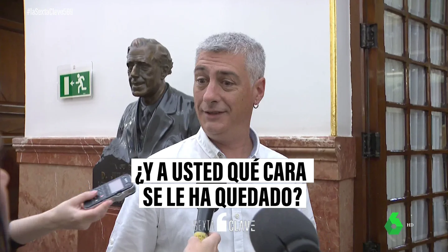 Esta es la cara que se le ha quedado a más de un político ante la 'bomba' sobre la hija secreta del emérito Esta es la cara que se le ha quedado a más de un político ante la 'bomba' sobre la hija secreta del emérito