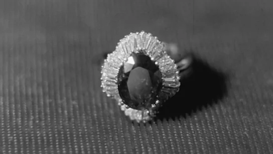 Bárbara Rey agradeció el regalo de boda del rey porque pudo venderlo después cuando pasó "malos momentos". Bárbara Rey agradeció el regalo de boda del rey porque pudo venderlo después cuando pasó "malos momentos".