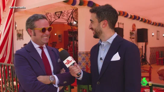 Un casetero desvela a Isma Juárez lo que le cuesta la Feria de Abril Isma Juárez visita la Feria de Abril para saber cómo conviven allí con el calor extremo. ¿Por qué van con chaqueta y pantalón a pesar de estar a casi 40 grados? ¿Es cierto que es una fiesta especialmente cara? Sus respuestas, en este vídeo.