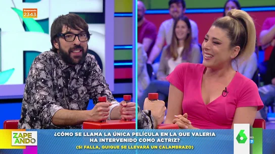Valeria Ros recibe un calambrazo al fallar una pregunta sobre sí misma: el momento que hace reír a Quique Peinado Valeria Ros recibe un calambrazo al fallar una pregunta sobre sí misma: el momento que hace reír a Quique Peinado
