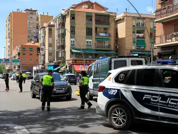 Escena del doble atropello mortal en el Paseo de Extremadura en Madrid