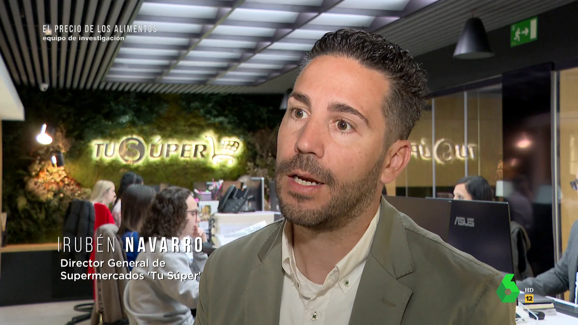 El director de un supermercado desvela su estrategia de precios: "¿No me compras fruta?, pues pongo descuentos a cuchillo"