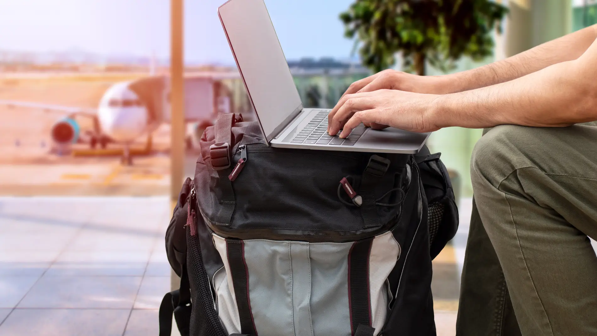 Decathlon y la mochila para viajar en el avión sin pagar equipaje de mano
