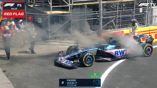 El Alpine de Pierre Gasly sale ardiendo El Alpine de Pierre Gasly sale ardiendo