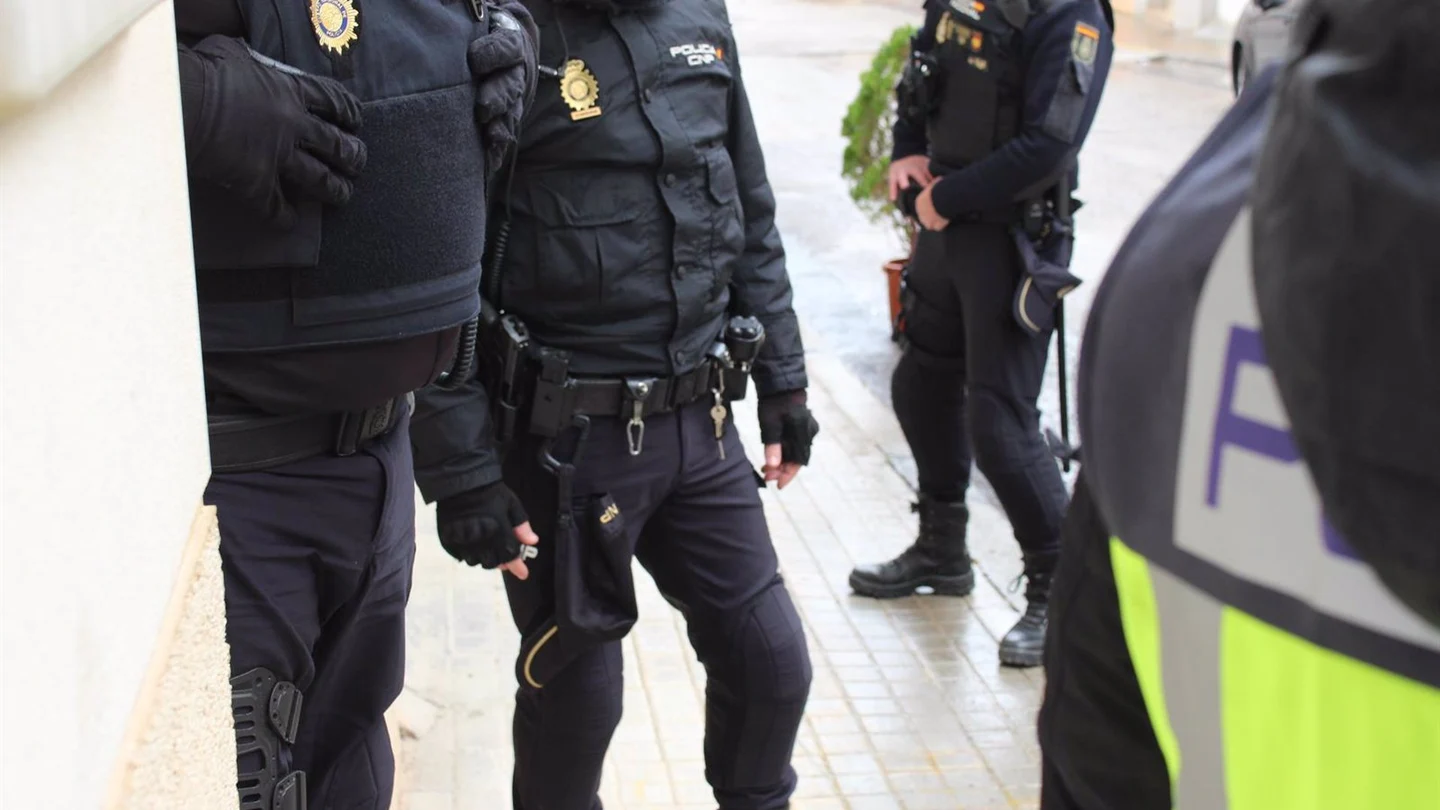 Imagen de archivo de agentes de la Policía en Sevilla Imagen de archivo de agentes de la Policía en Sevilla