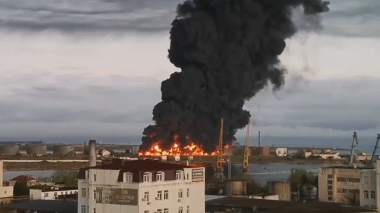 Ucrania ataca con drones un depósito de combustible en Sebastopol, Crimea Ucrania ataca con drones un depósito de combustible en Sebastopol, Crimea